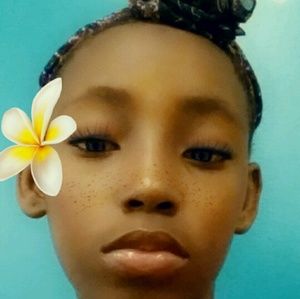 Meet your Posher, Tanoya